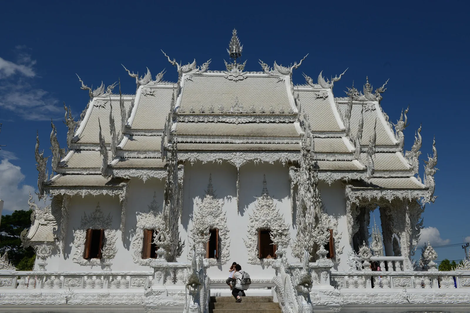 Templo Branco de Chiang Rai, Wat Rong Khun