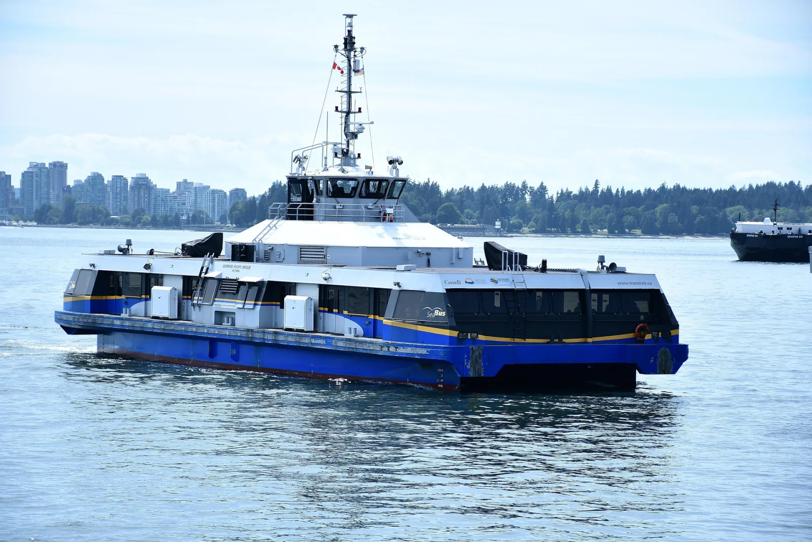Ferry entre as ilhas da Tailândia